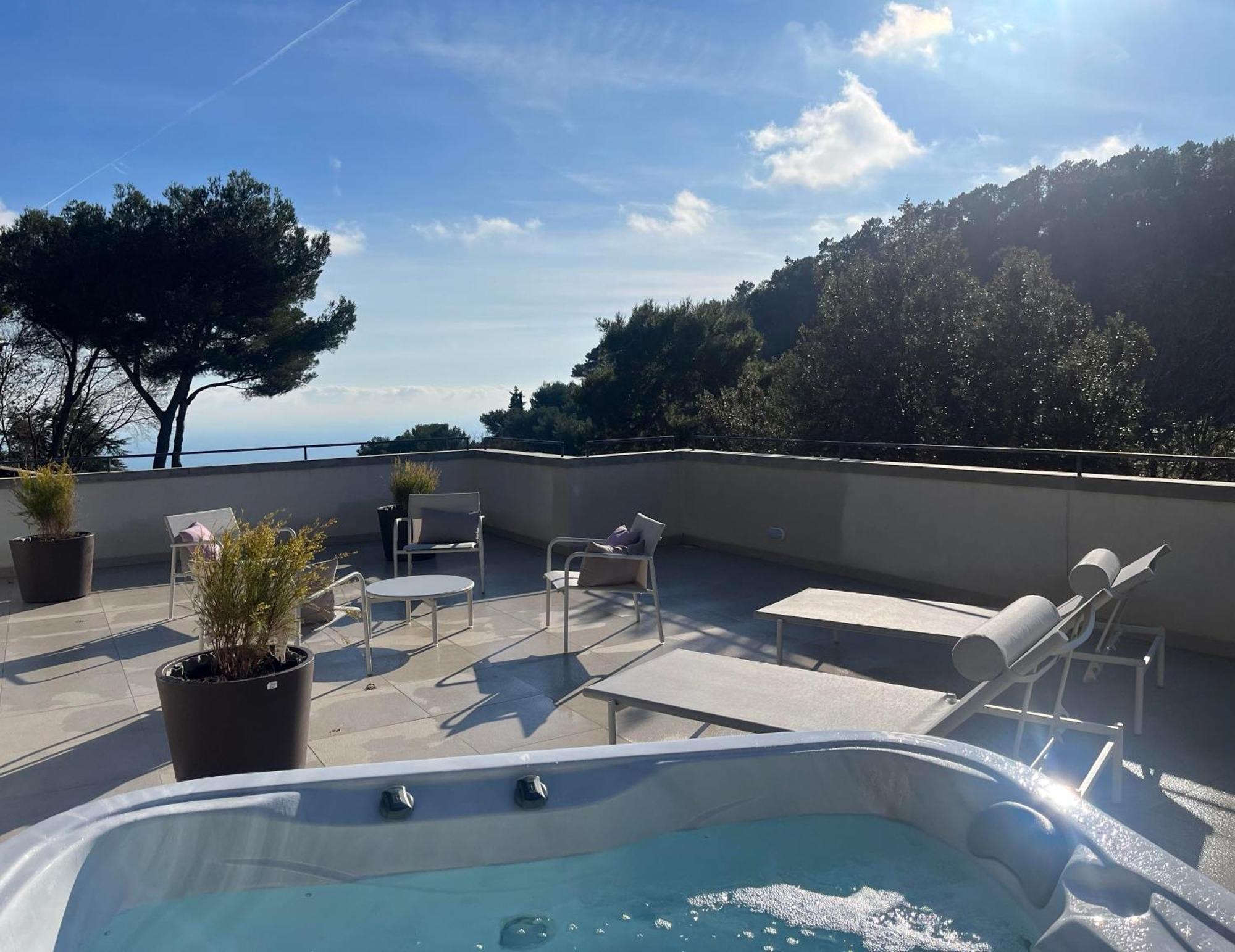 Eze Villa 외부 사진